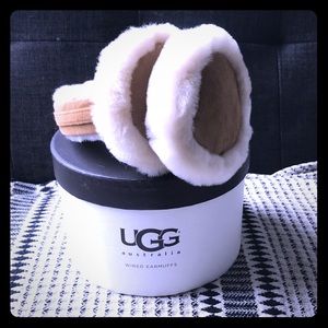 UGG Sheepskin Camel Colored Wired Earmuffs